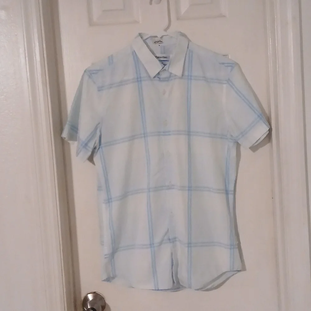 2 Calvin klien button-up